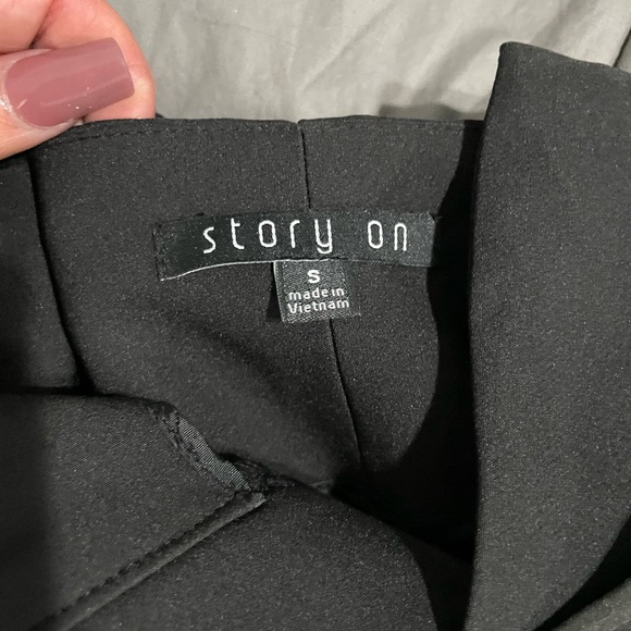 Black dressy shorts - Picture 4 of 4